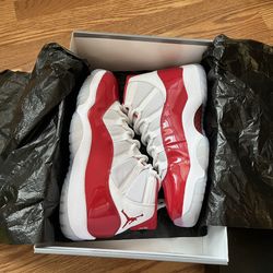 Jordan 11 Varsity Red Cherry