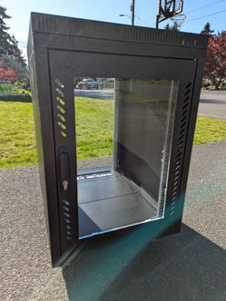 14U enclosed server rack
