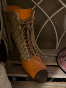 Vintage boot