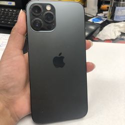 iPhone 12 Pro Max 256gb | Unlocked | Store warranty | Comes with cable & charger 