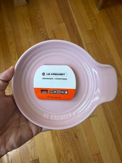 Le Creuset Stoneware Signature Round Spoon Rest 6" in Chiffon Pink
