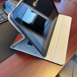 Apple iPad 7 Gen - 10.2” 32 GB 