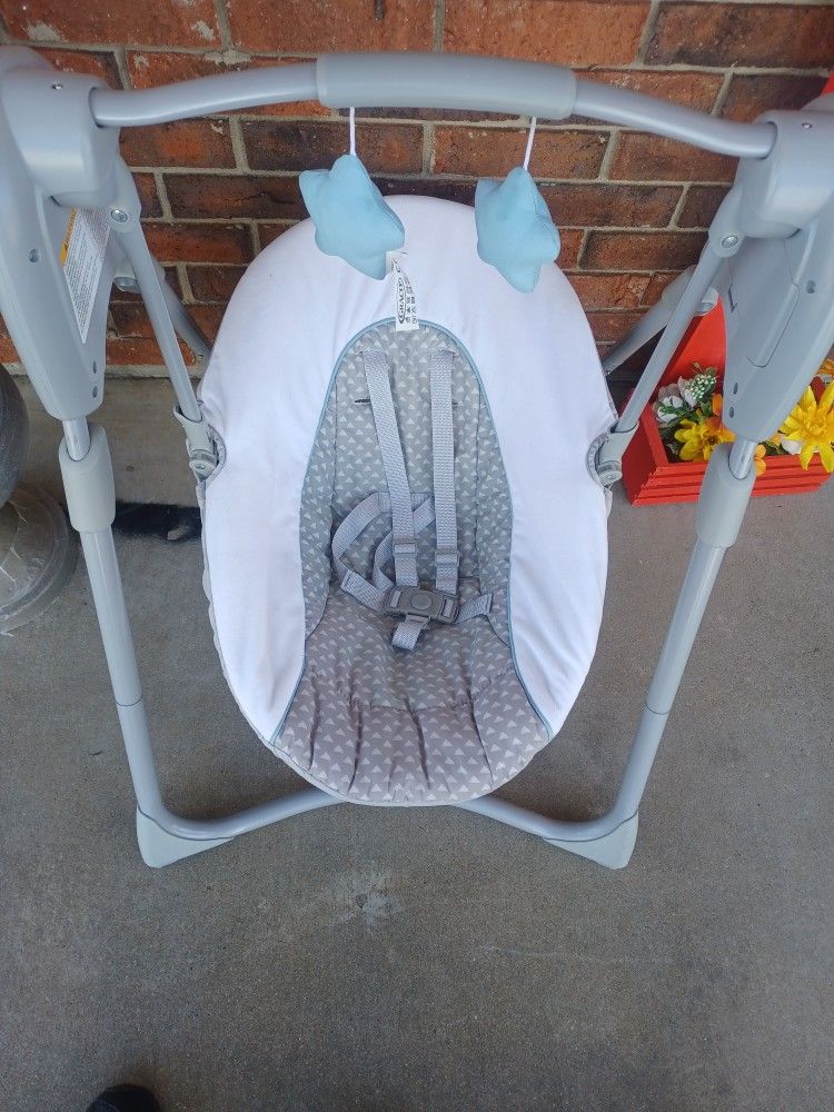 Graco Baby Swing
