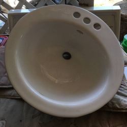 New 17-3/4 Round KOHLER SINK