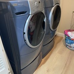 Kenmore Elite HE 4t Washer & HE 4 Dryer Front Loader with Pedestal’s 