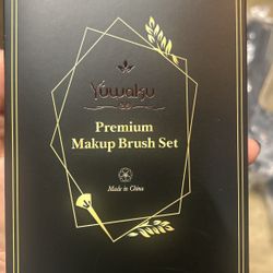 Yuwaku Makeup Brush Set 