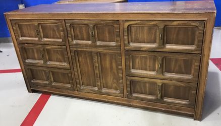 Mid century Bassett Buffet dresser