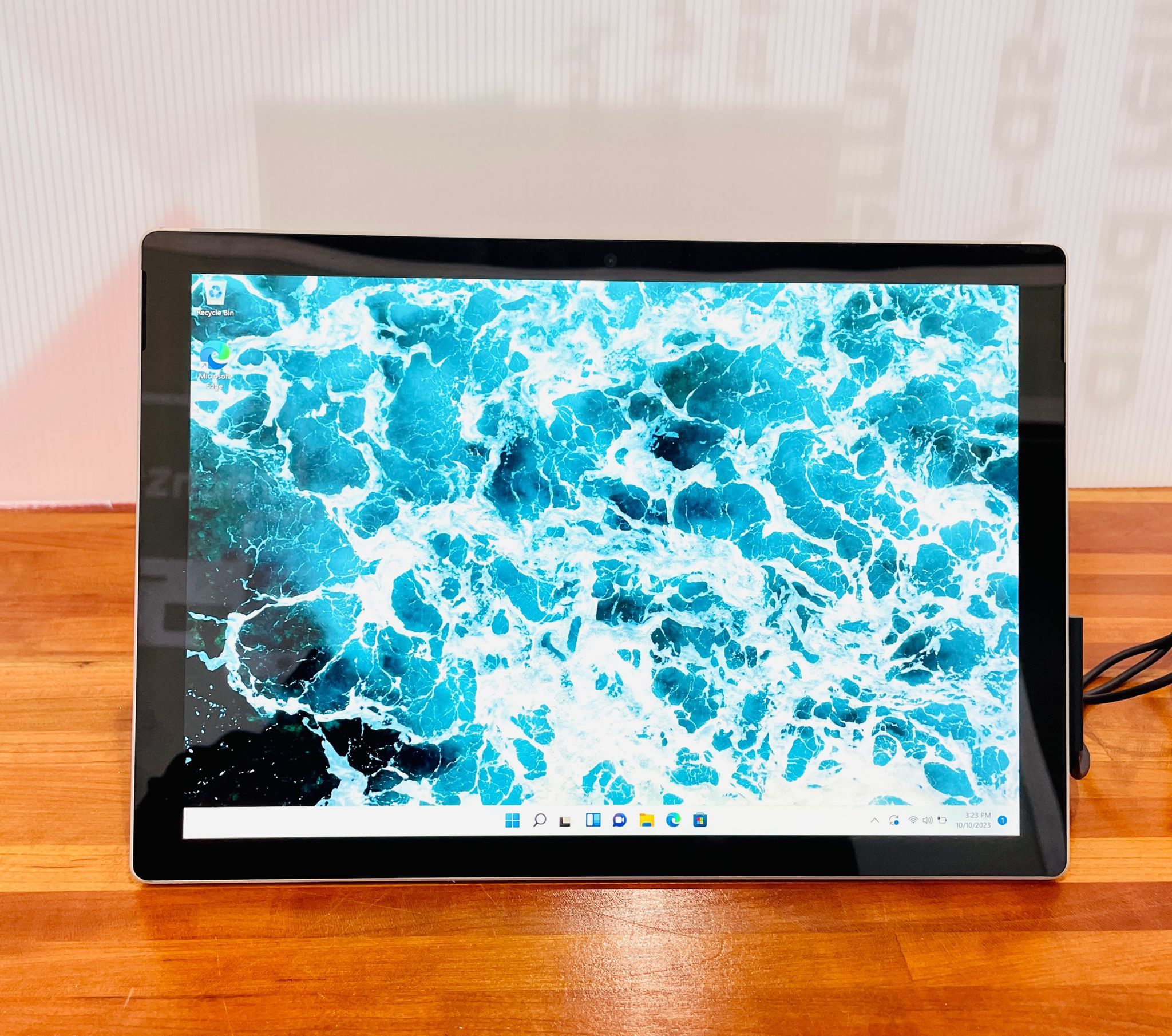 Microsoft Surface PRO 5 12.3” 2.71Ghz i5-7300u 8GB RAM 256GB SSD Windows 11 PrO Tablet//Laptop Touchscreen