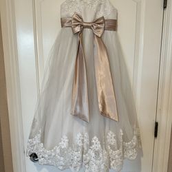 Flower girl dress *Size 6x*