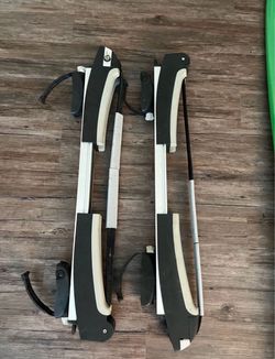 Thule Surfboard / SUP Taxi XT