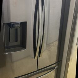 SAMSUNG RF27TSG 27 cu. ft. French Door Refrigerator