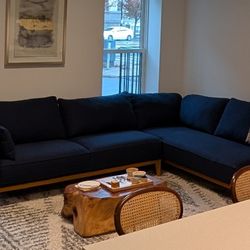 Macy's Jollene 2 -piece Section (Right Arm Facing)