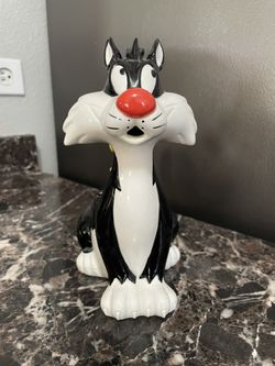 Sylvester the Cat and Tweety Bird Teapot