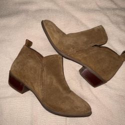 Women’s Boots Size 8