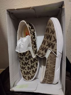 Mk shoes new authentic #(81/2)