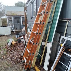 16 Ft Heavy Duty Orange Fiberglass Ladder The Yellow Step Ladder Does Not Go With It Don't Ask