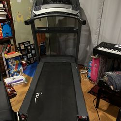 FreeMotion 860 SRS iFit Treadmill - $100 (you Pick Up)