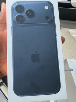 iPhone 17 pro max deep blue