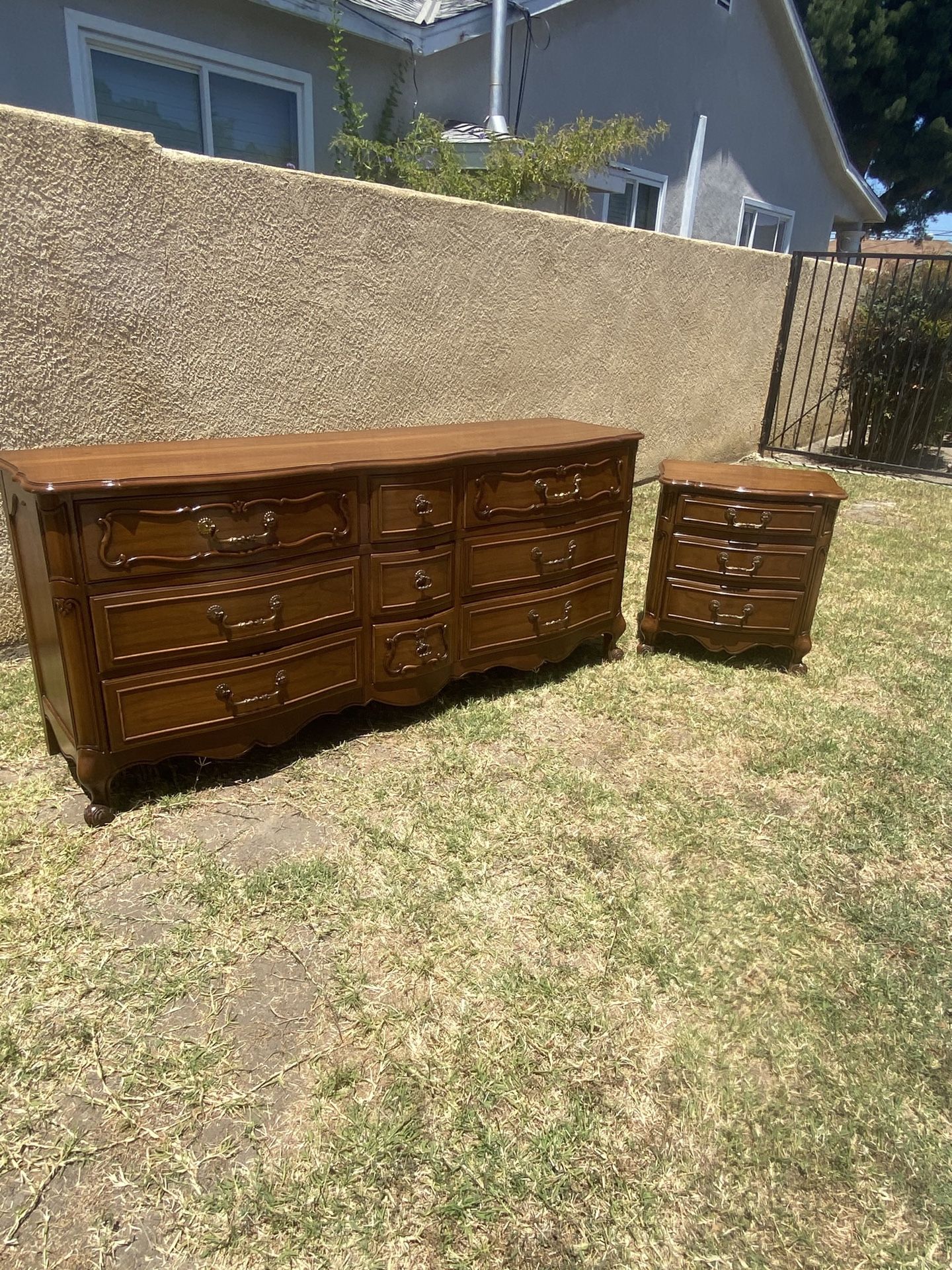 9 Drawer Dresser and nightstand manufacture by National of MT. Airy N.C.