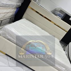 King Sizes Bed With Mattress New