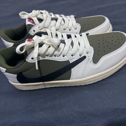Travis Scott Air Jordan 1 Low "Medium Olive" Sz 8.5