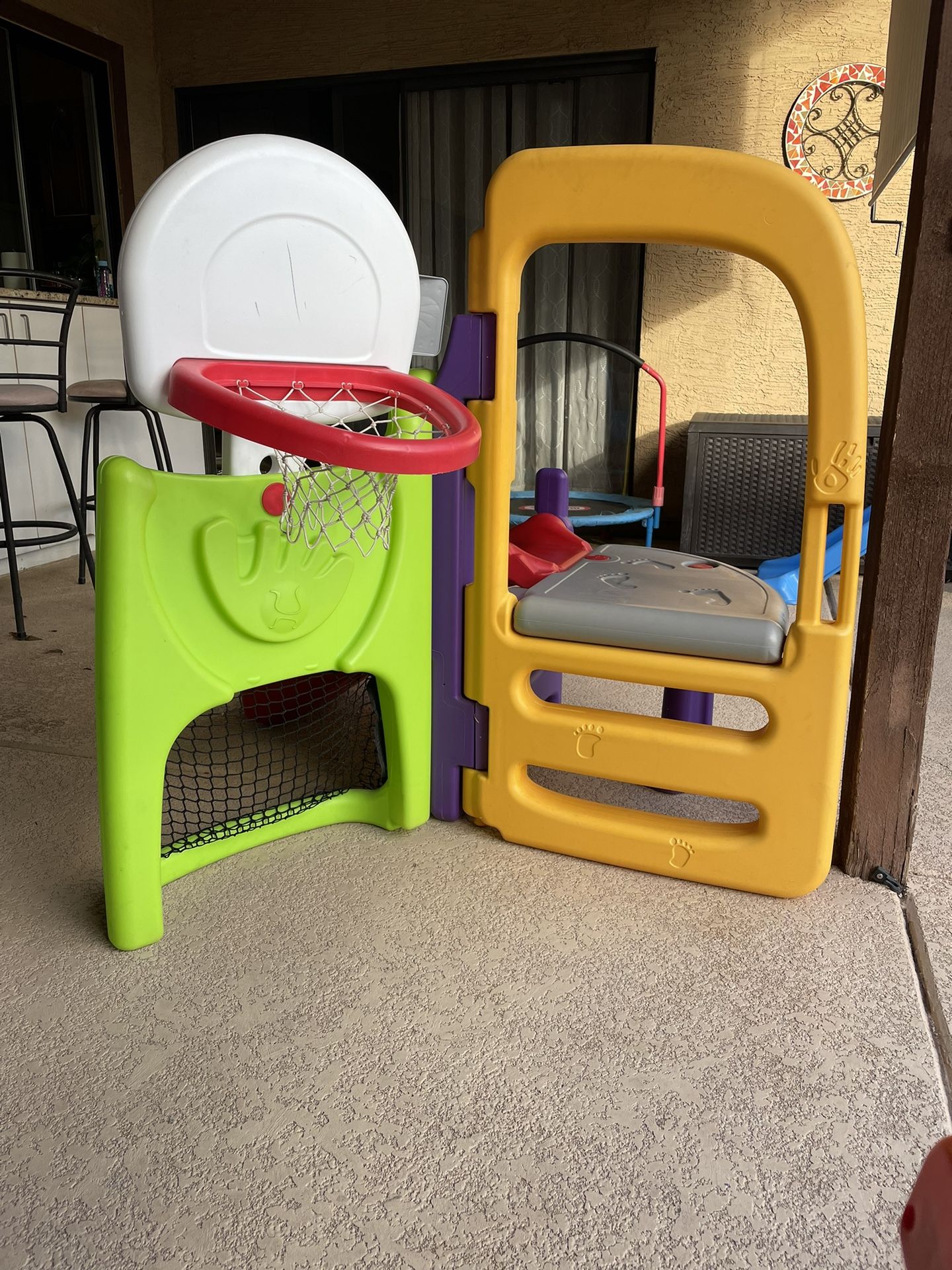 Little Tikes 4-in-1 Fold Away Climber with Basketball Hoop, Soccer/Hockey Net Slide