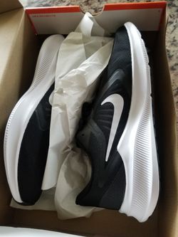 Nike Tenis Size 9