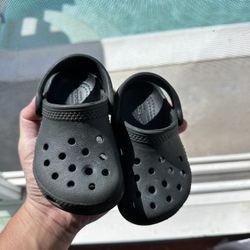 Toddler Black Crocs 6C
