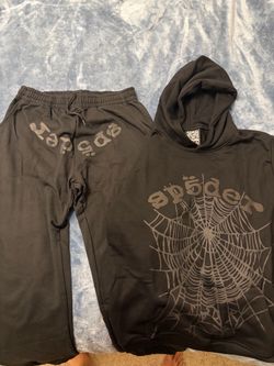 Sp5der Black Hoodie and Sweatpants Set