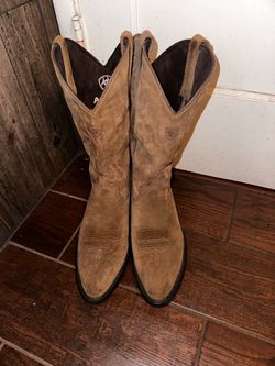 Ariat suede boots size 11