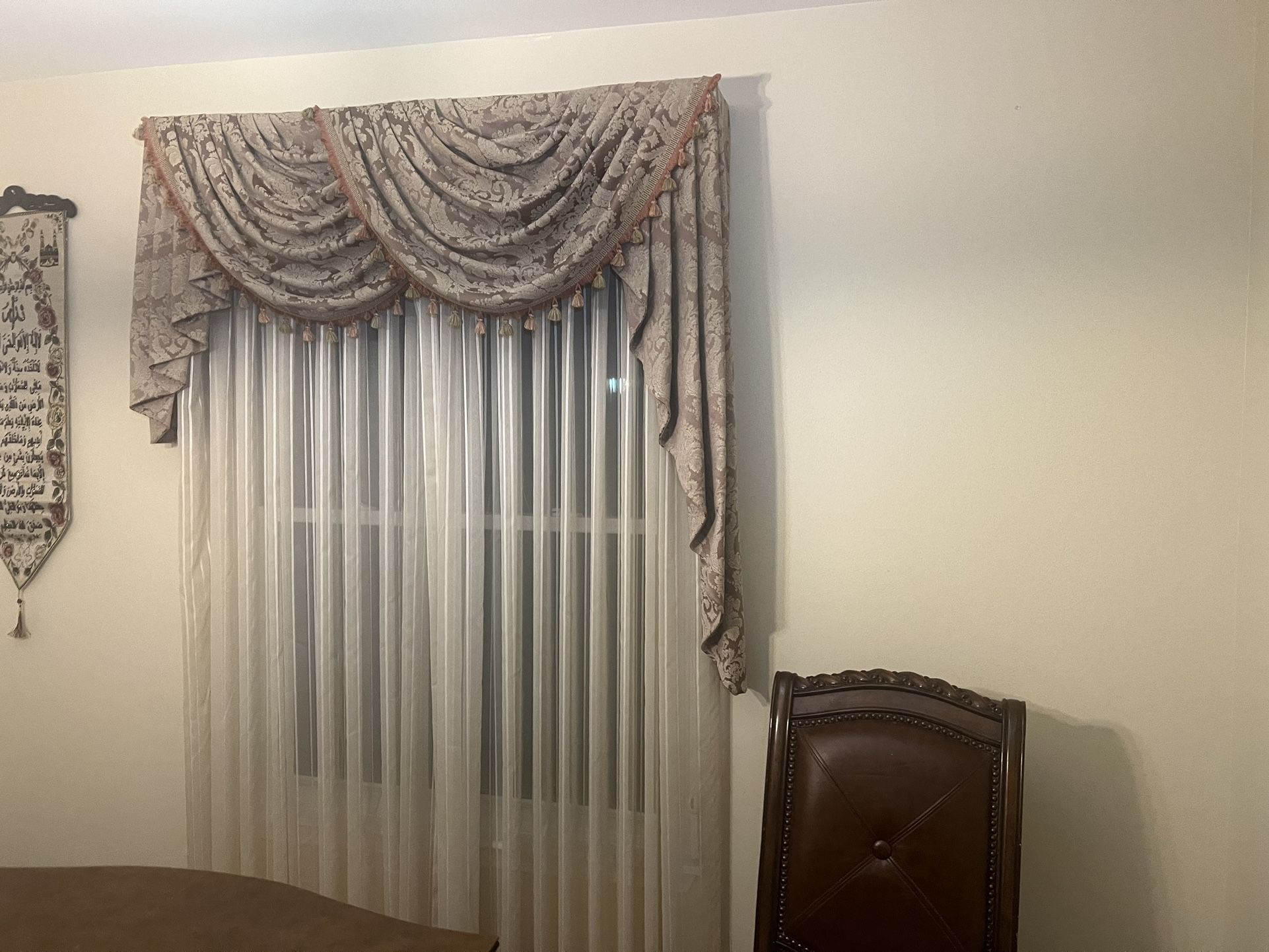 Curtains No Valence