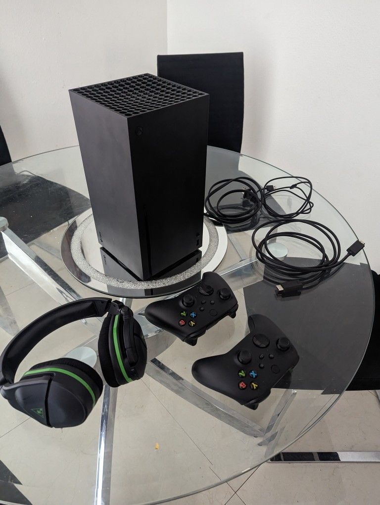 Xbox Series X + Accessories