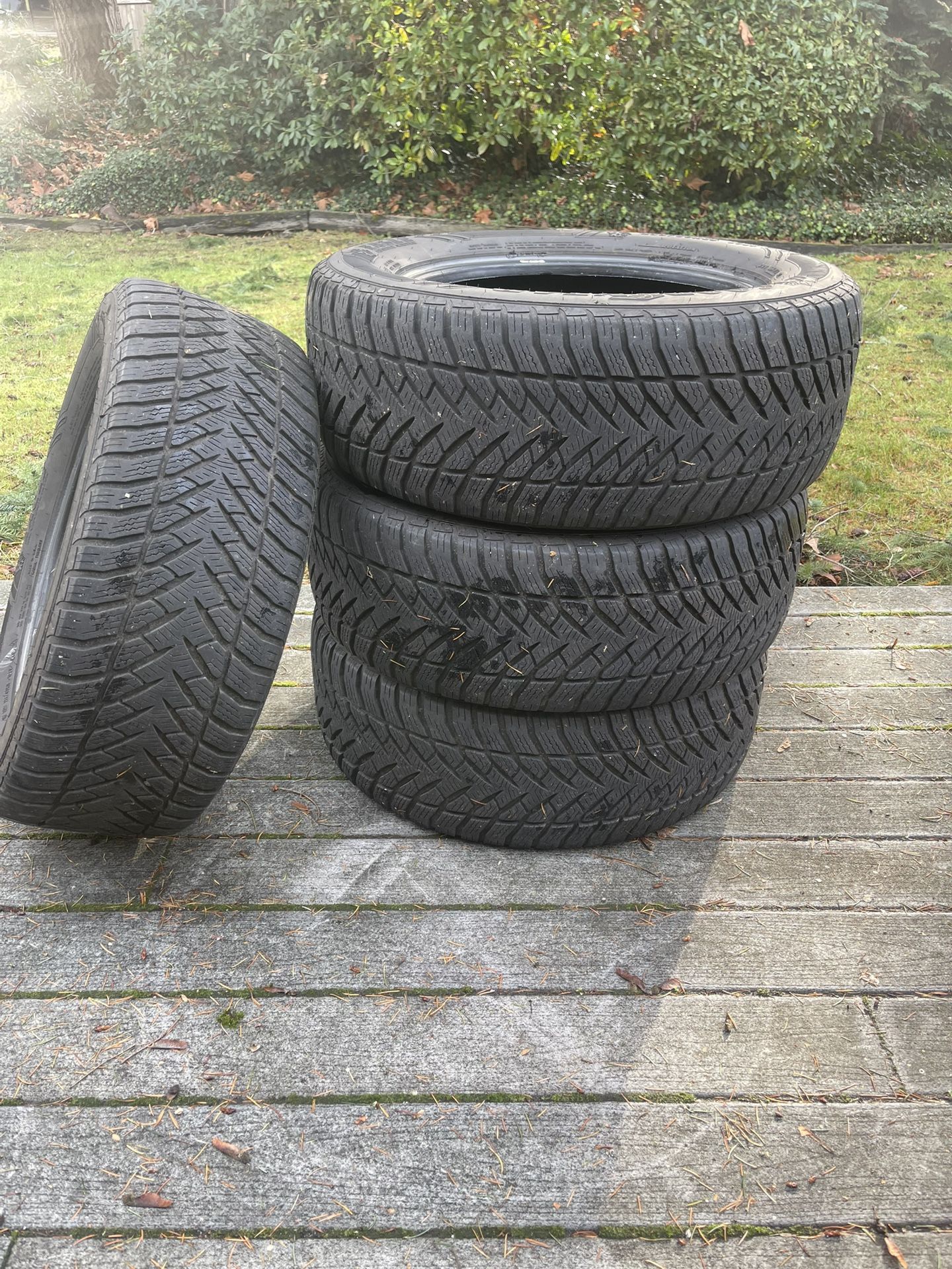 4 used 255/60R18 good year tires eagle enforcer winter pick up only in great condition