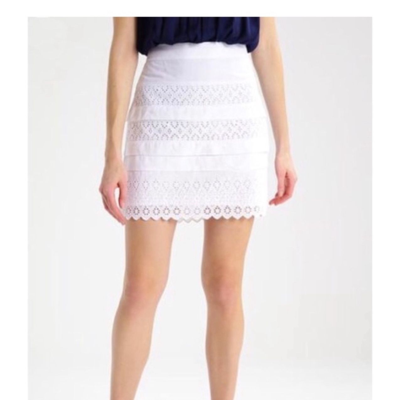 Women’s Gap white eyelet skirt size 2