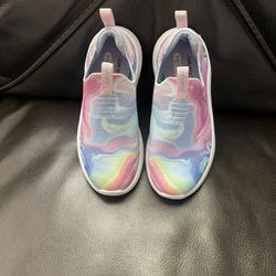 Skechers Stretch Shoes