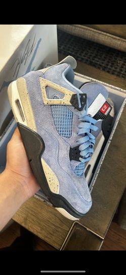 Jordan 4 UNC