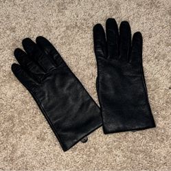 Aritzia leather gloves. S