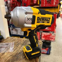 DEWALT 20V HIGH TORQUE IMPACT WRENCH 1/2 IN. XR BRUSHLESS $349