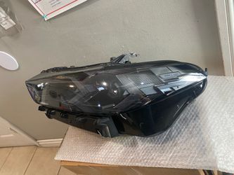 2024-2026 BMW X5 left headlight
