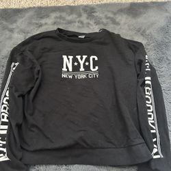 Black & white H&M crewneck sweatshirt