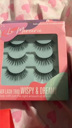 Wispy lashes