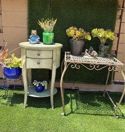 Beautiful vintage entry table and garden table for only 75 for both of them