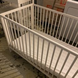 Crib / High Chair/ Changing Table 