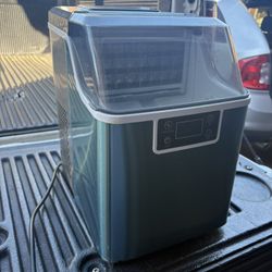 Electric Ice Machine