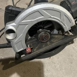 Black And Decker Circular Saw