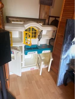 Little Tikes Country Kitchen playset