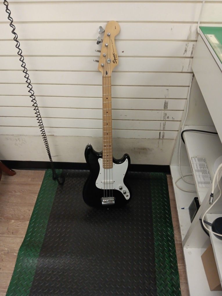 Squier Bronco Bass