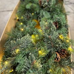 Twinkle Artificial Decorated Garland, Metallic