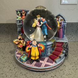 Disney Sleeping Beauty Snow Globe Musical & Light Up Once Upon A Dream