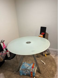 Dinning room  table